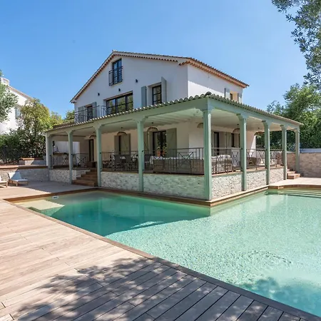 Maison St Tropez Dans Les Vignes *