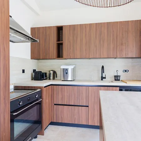 Maison St Tropez Dans Les Vignes *