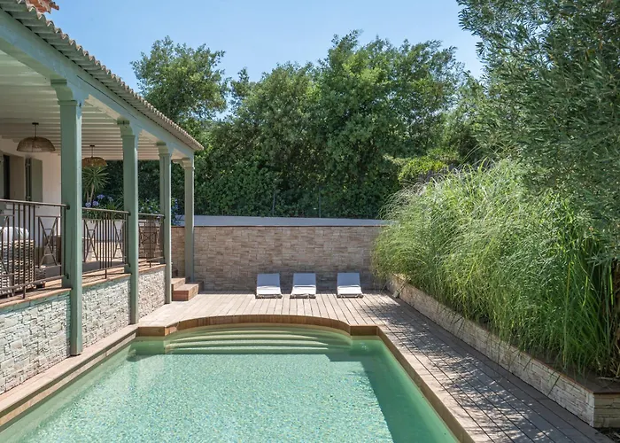 Maison St Tropez Dans Les Vignes Villa